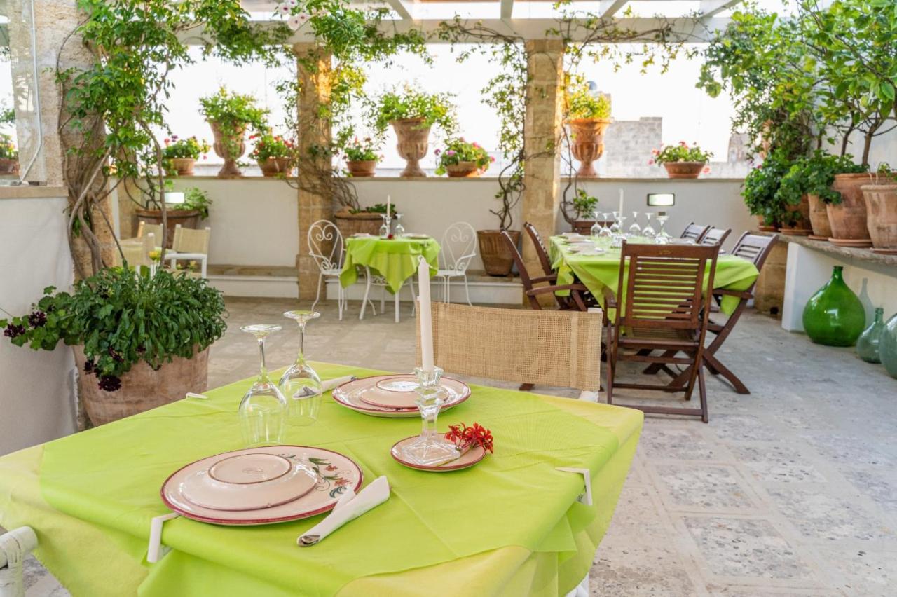 Bed and Breakfast Anticadimora Dei Pepe Salve Exterior foto