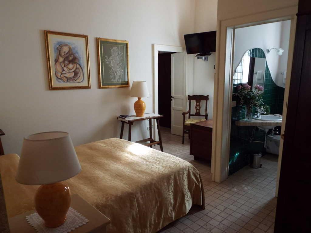 Bed and Breakfast Anticadimora Dei Pepe Salve Exterior foto