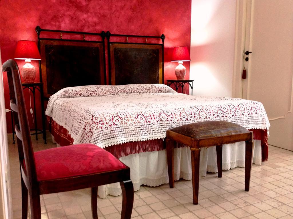 Bed and Breakfast Anticadimora Dei Pepe Salve Exterior foto