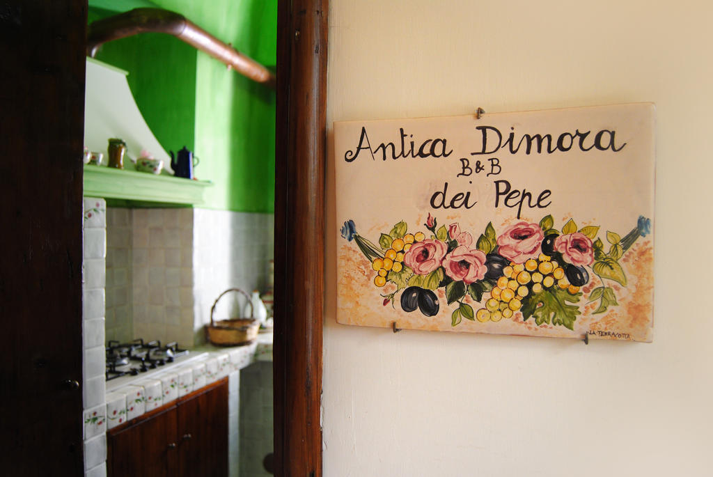 Bed and Breakfast Anticadimora Dei Pepe Salve Exterior foto