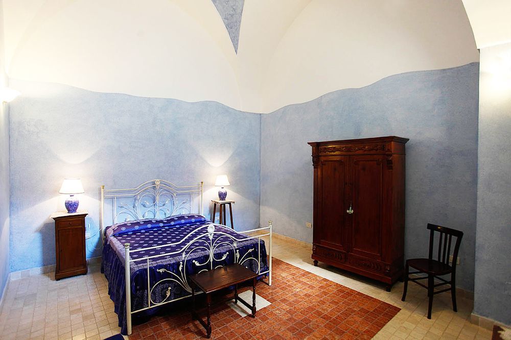 Bed and Breakfast Anticadimora Dei Pepe Salve Exterior foto