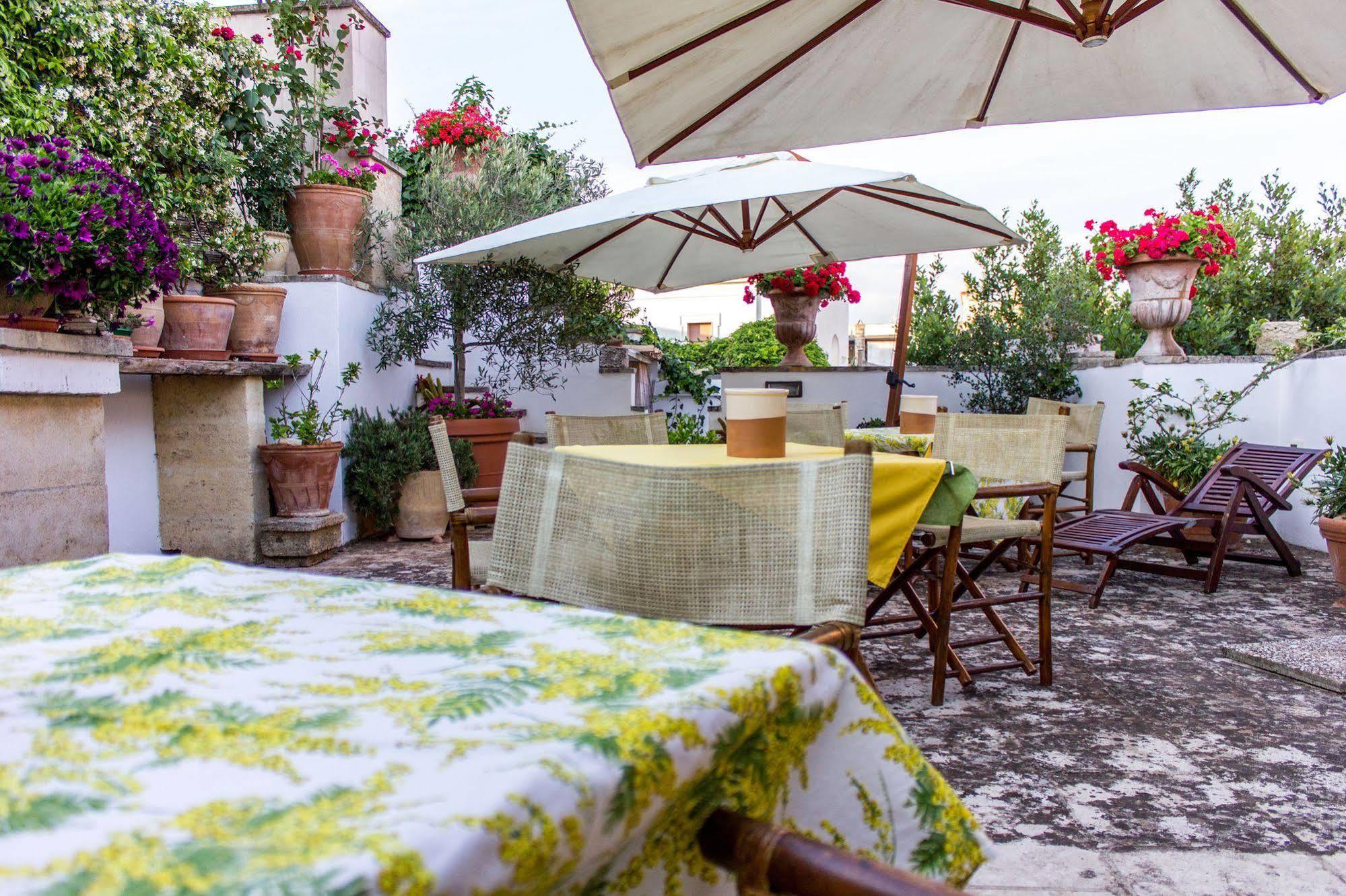 Bed and Breakfast Anticadimora Dei Pepe Salve Exterior foto
