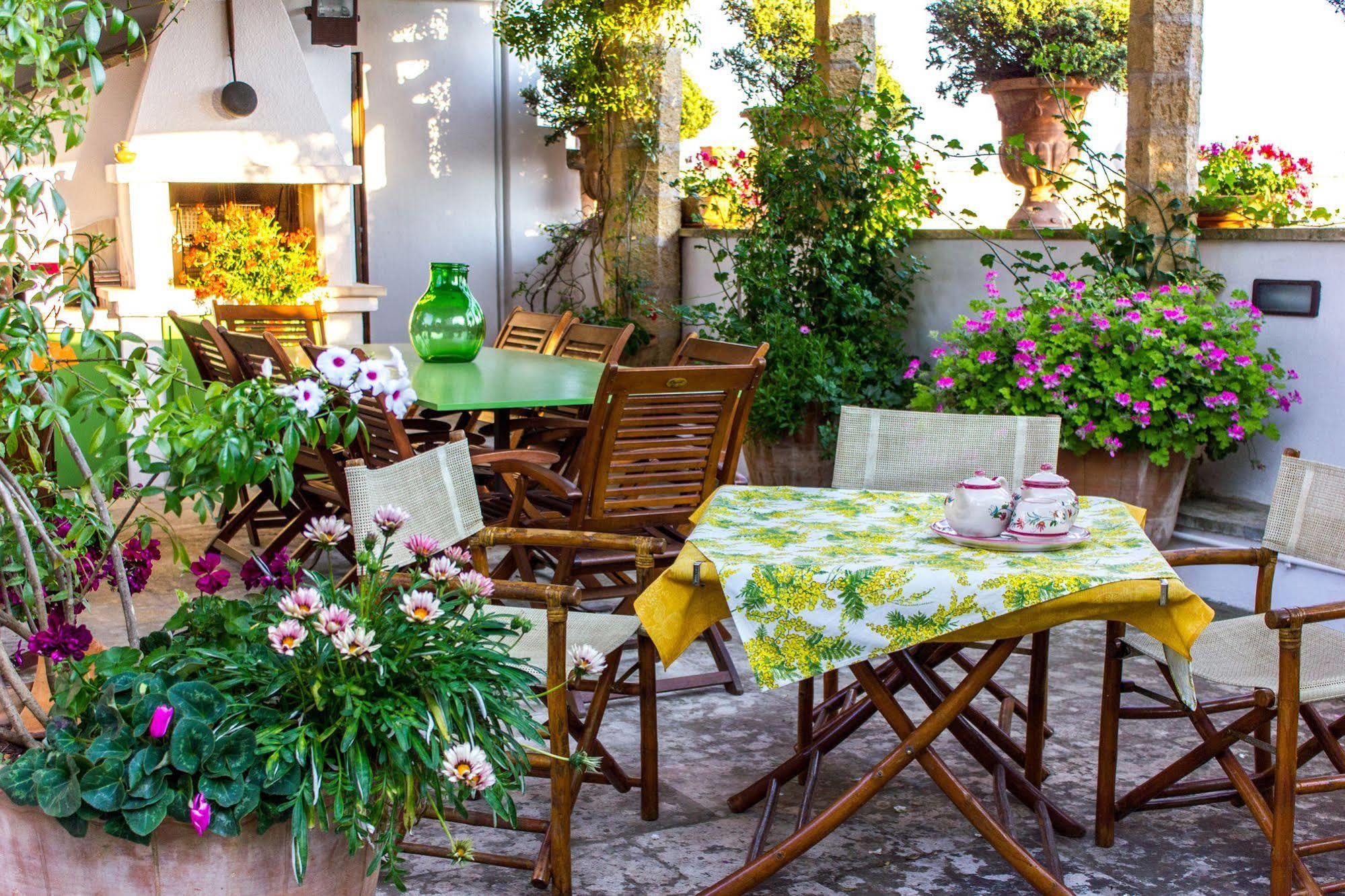 Bed and Breakfast Anticadimora Dei Pepe Salve Exterior foto